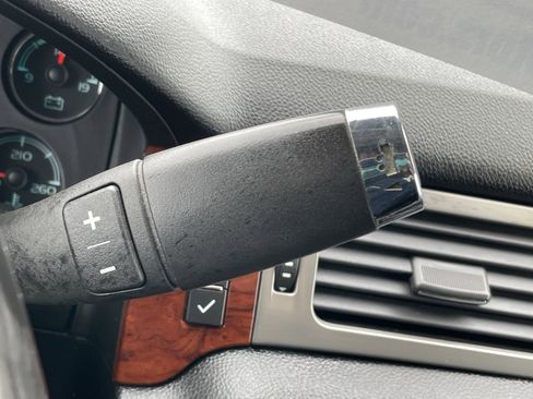 Used 2012 Chevrolet Tahoe LTZ AWD/4WD image 18