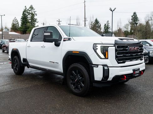 Used 2024 GMC Sierra 2500 AT4 w/ Technology Package image 1