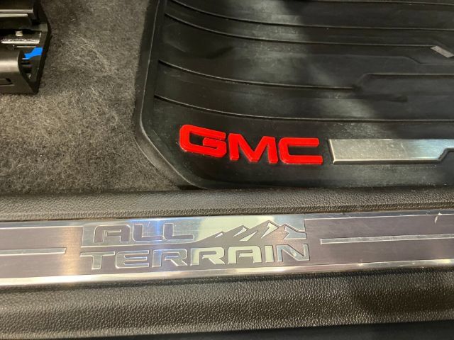 Used 2017 GMC Acadia SLT AWD/4WD image 21
