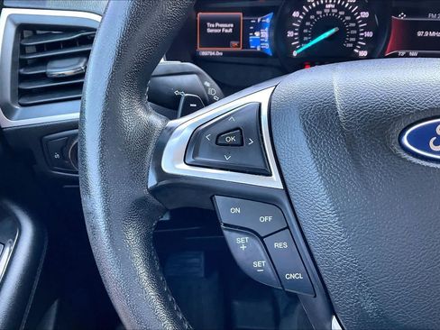 Used 2017 Ford Edge SEL w/ Equipment Group 201A AWD/4WD image 23