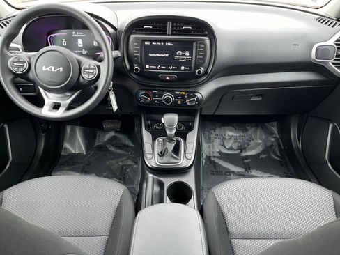 Used 2025 Kia Soul LX w/ LX Technology Package image 29