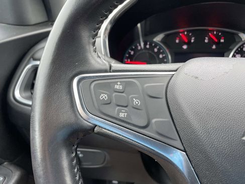 Used 2019 Chevrolet Equinox LT FWD image 20