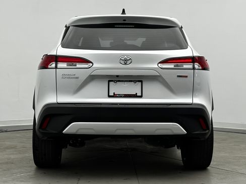 Used 2022 Toyota Corolla Cross L image 6