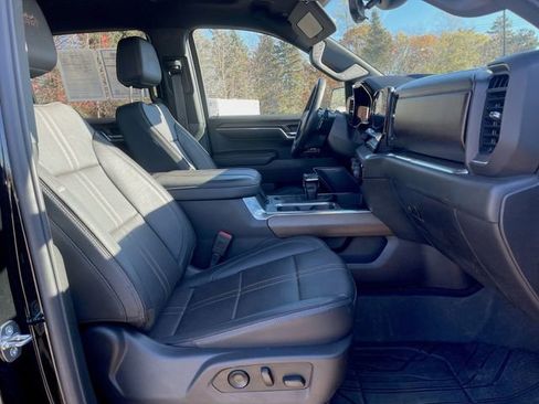 Used 2023 Chevrolet Silverado 1500 High Country w/ Technology Package image 28