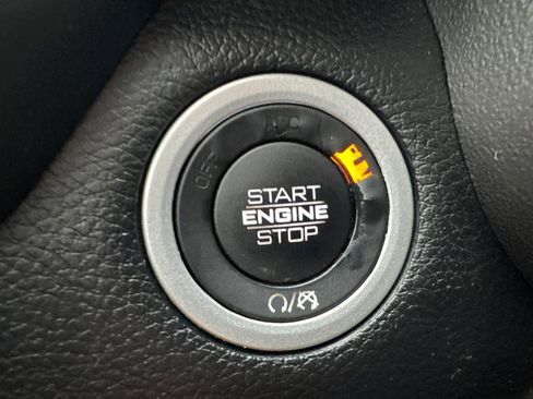 Used 2019 RAM 1500 Big Horn image 23