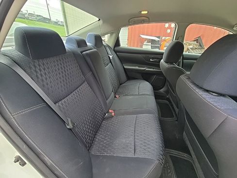 Used 2016 Nissan Altima 2.5 S w/ Power Driver Seat Package FWD image 18