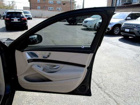 Used 2018 Mercedes-Benz S 560 4MATIC Sedan image 37