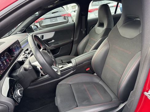 Used 2025 Mercedes-Benz CLA 250 4MATIC image 7