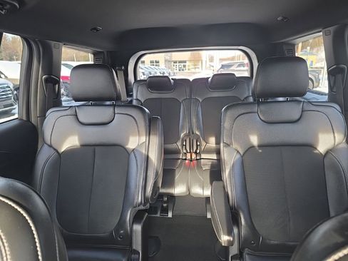 Used 2023 Jeep Grand Cherokee L Laredo image 20