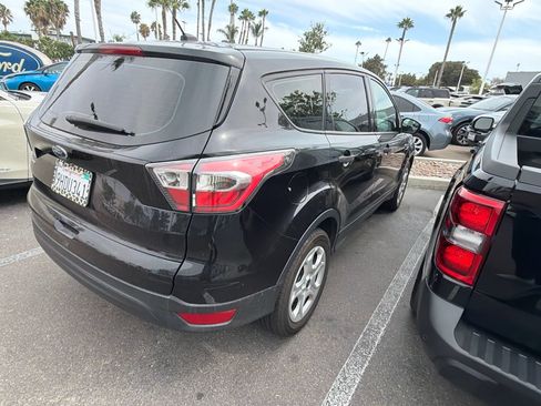 Used 2017 Ford Escape S FWD image 3