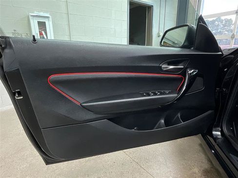 Used 2020 BMW 230i xDrive Convertible w/ Premium Package AWD/4WD image 10