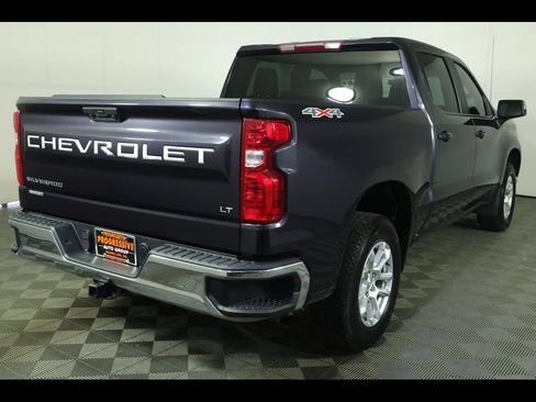 Used 2023 Chevrolet Silverado 1500 LT AWD/4WD image 17