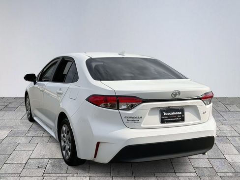 Used 2025 Toyota Corolla LE image 5