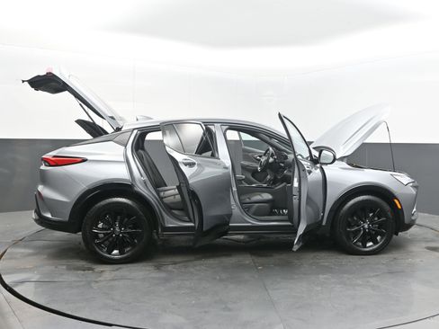 Used 2025 Buick Envista Sport Touring FWD image 46