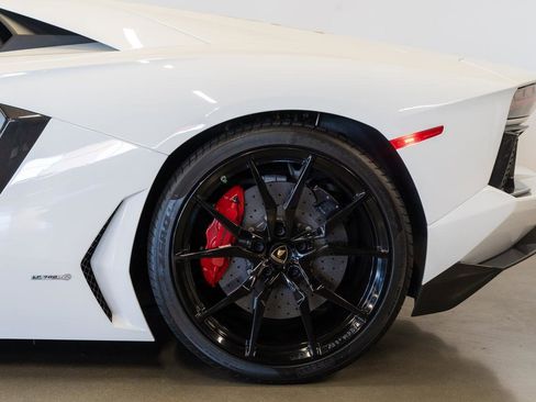 Used 2015 Lamborghini Aventador LP 700-4 image 18