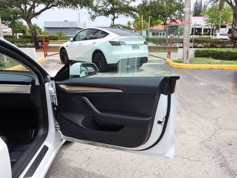 Used 2023 Tesla Model 3 Standard Range RWD image 24