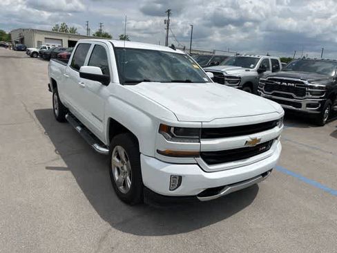 Used 2018 Chevrolet Silverado 1500 LT w/ All Star Edition AWD/4WD image 24