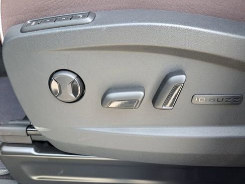 New 2025 Volkswagen ID. Buzz Pro S image 6