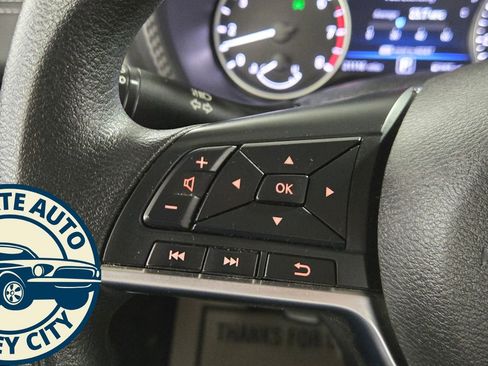 Used 2025 Nissan Sentra SV image 11