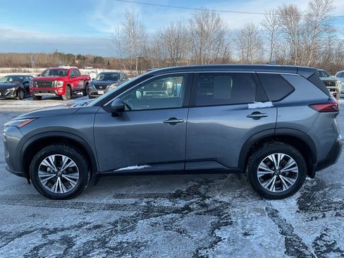 Used 2023 Nissan Rogue SV image 8