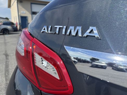 Used 2018 Nissan Altima 2.5 S FWD image 11