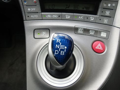 Used 2013 Toyota Prius Two FWD image 22