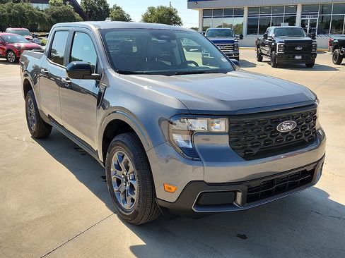 New 2025 Ford Maverick XLT w/ XLT Luxury Package image 4