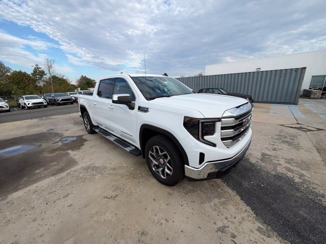 Used 2022 GMC Sierra 1500 SLE AWD/4WD image 4