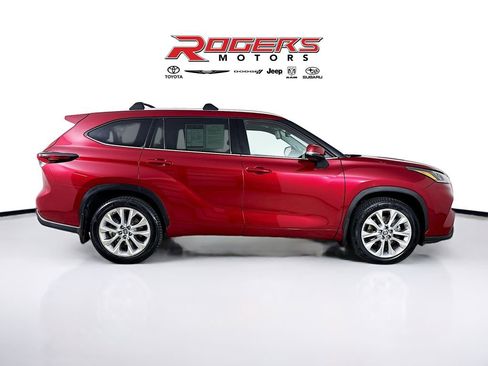 Used 2024 Toyota Highlander Limited AWD/4WD image 14