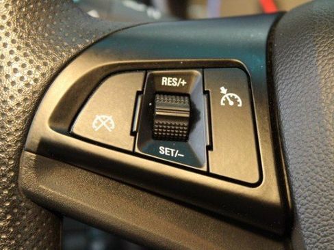 Used 2015 Chevrolet Cruze LT image 19