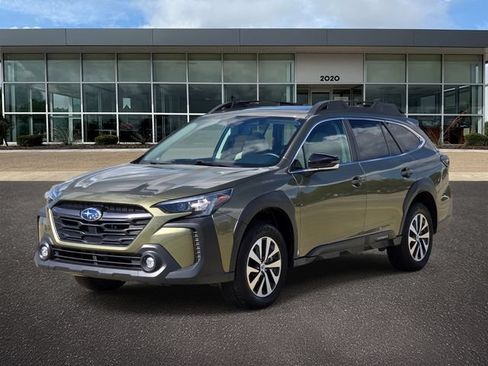 Used 2025 Subaru Outback Premium AWD/4WD image 3