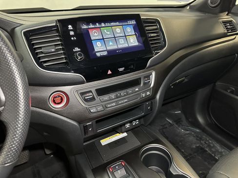 Certified 2023 Honda Passport TrailSport image 28