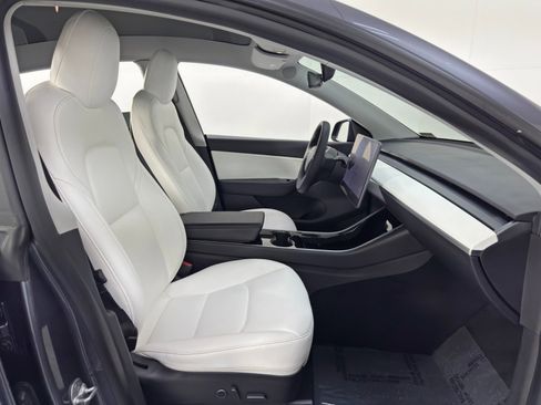 Used 2021 Tesla Model Y Performance image 16