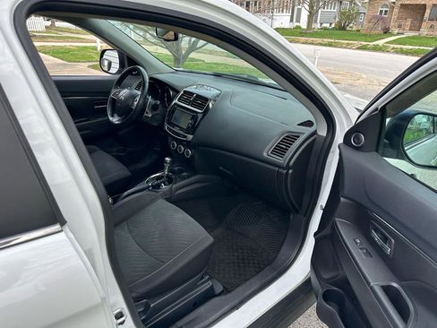 Used 2015 Mitsubishi Outlander Sport SE AWD/4WD image 29