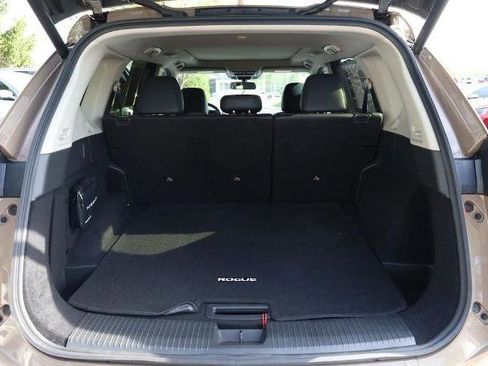 Certified 2024 Nissan Rogue SV w/ SV Premium Package image 7