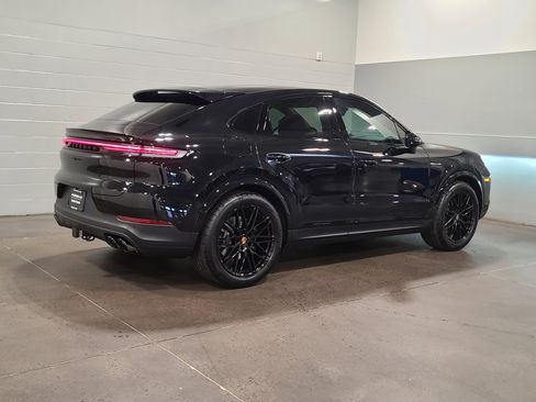 New 2026 Porsche Cayenne Coupe image 7