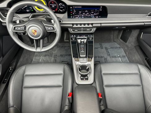 Used 2023 Porsche 911 Carrera image 6