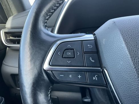 Used 2021 Toyota Highlander XSE image 21