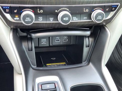 Used 2021 Honda Accord Touring image 19