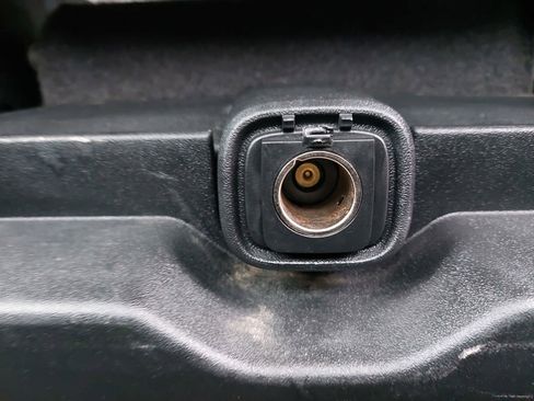 Used 2017 Ford F150 XL w/ Equipment Group 101A Mid image 13