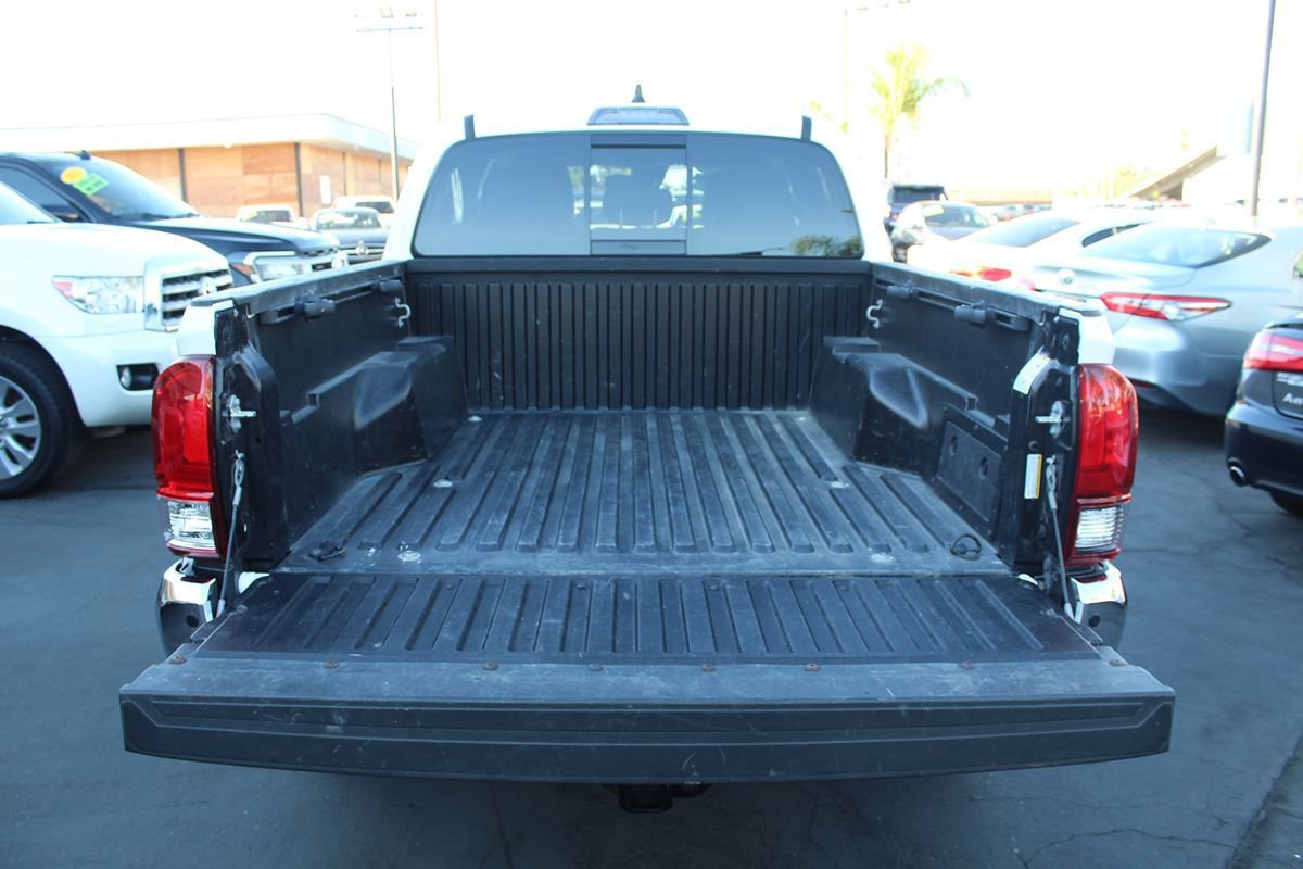 Used 2023 Toyota Tacoma SR5 AWD/4WD image 16