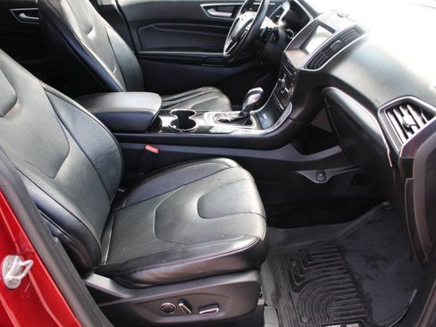 Used 2016 Ford Edge Titanium w/ Equipment Group 302A AWD/4WD image 12