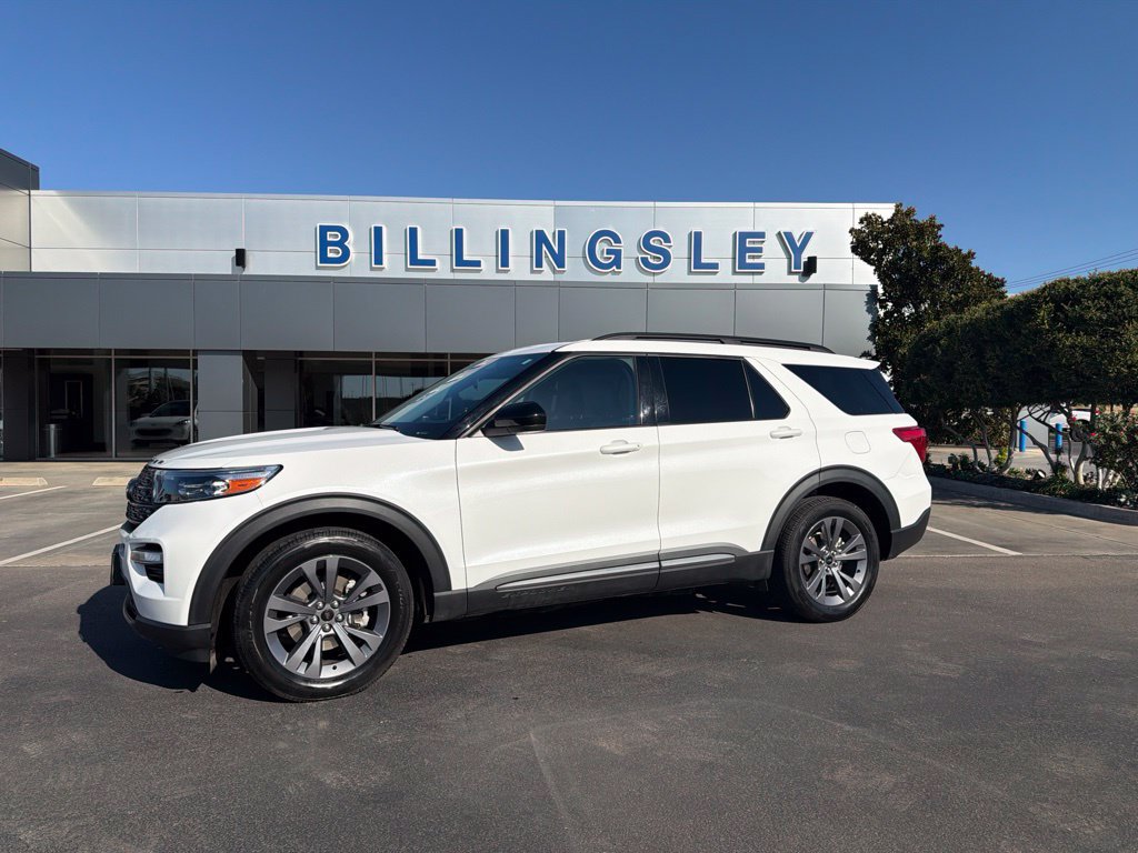 Used 2022 Ford Explorer XLT w/ Equipment Group 202A RWD image 1