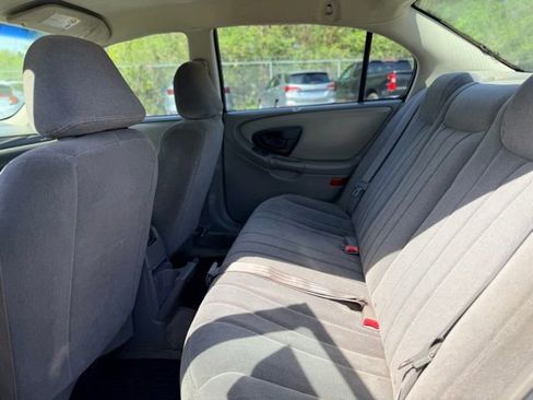 Used 2003 Chevrolet Malibu V6 w/ Preferred Equipment Group 1 FWD image 19