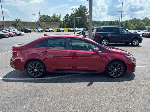 Used 2024 Toyota Corolla SE FWD image 2