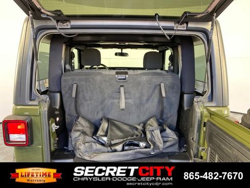 Used 2021 Jeep Wrangler Sport AWD/4WD image 29