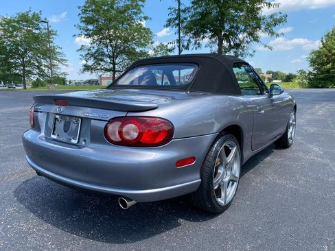 Used 2004 MAZDA MX-5 Miata MAZDASPEED w/ Grand Touring Pkg RWD image 10