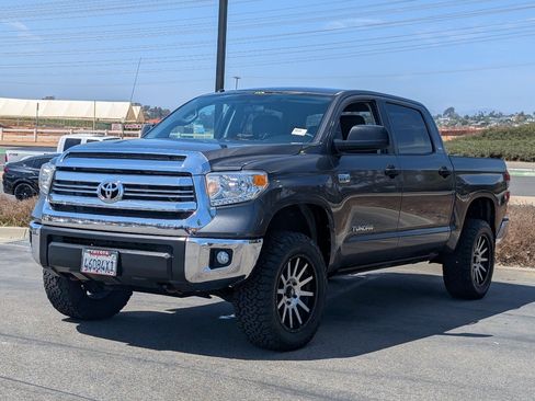 Used 2016 Toyota Tundra SR5 AWD/4WD image 11