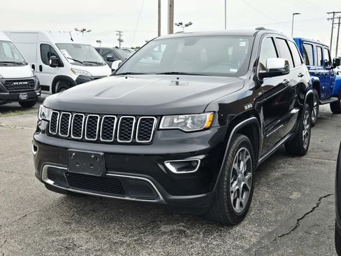 Used 2019 Jeep Grand Cherokee Limited AWD/4WD image 4