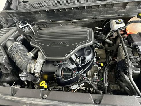 Used 2023 GMC Acadia Denali w/ Denali Ultimate Package FWD image 30
